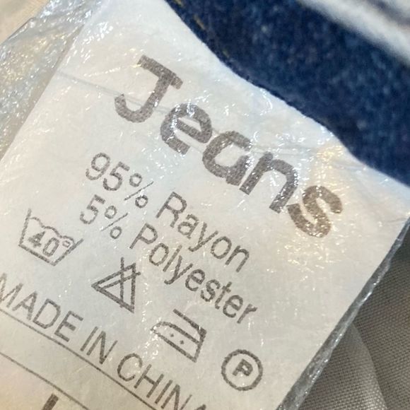 Floral Blooming Shorts - Picture 4 of 6